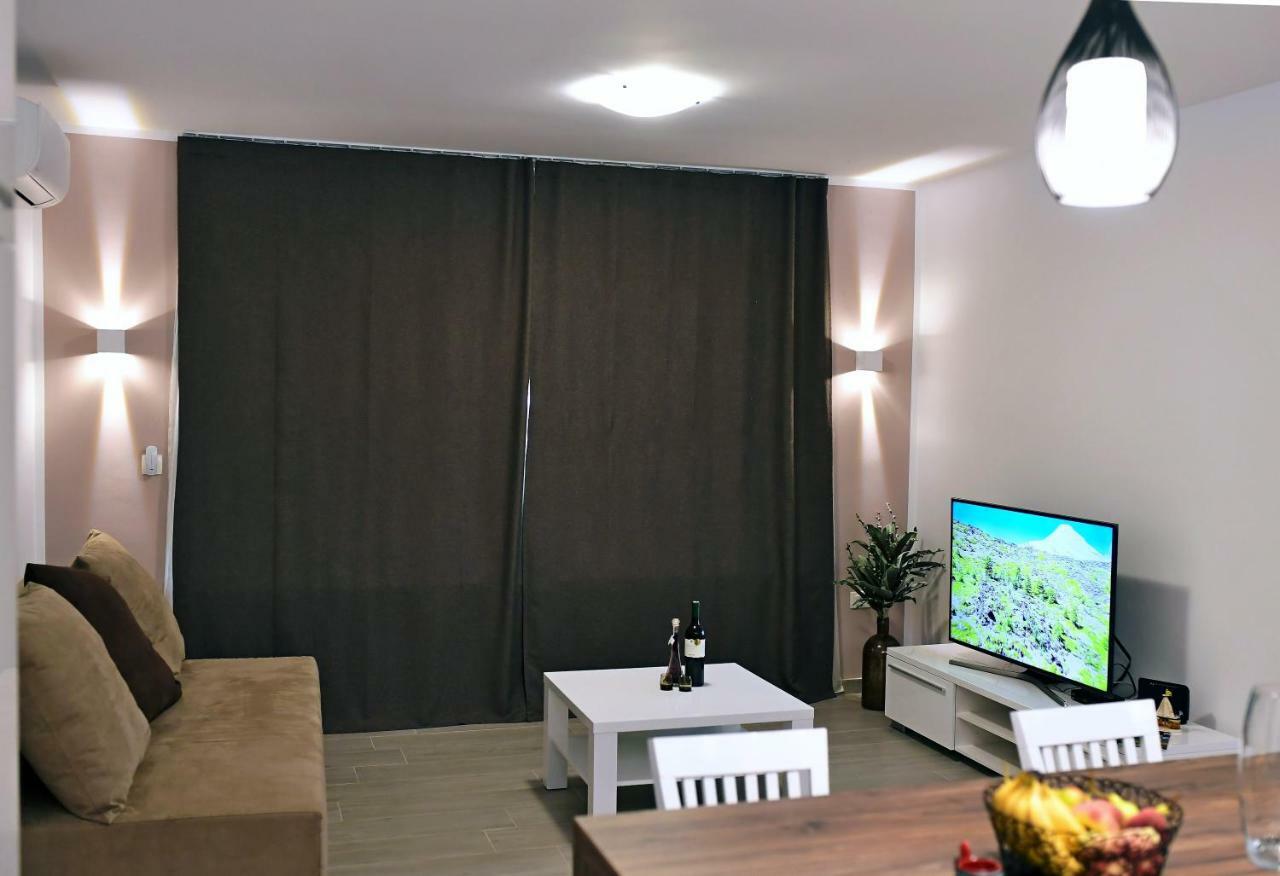 Apartment Luce Njivice Εξωτερικό φωτογραφία